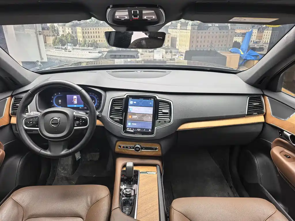 Volvo XC90 2025 — фото 11