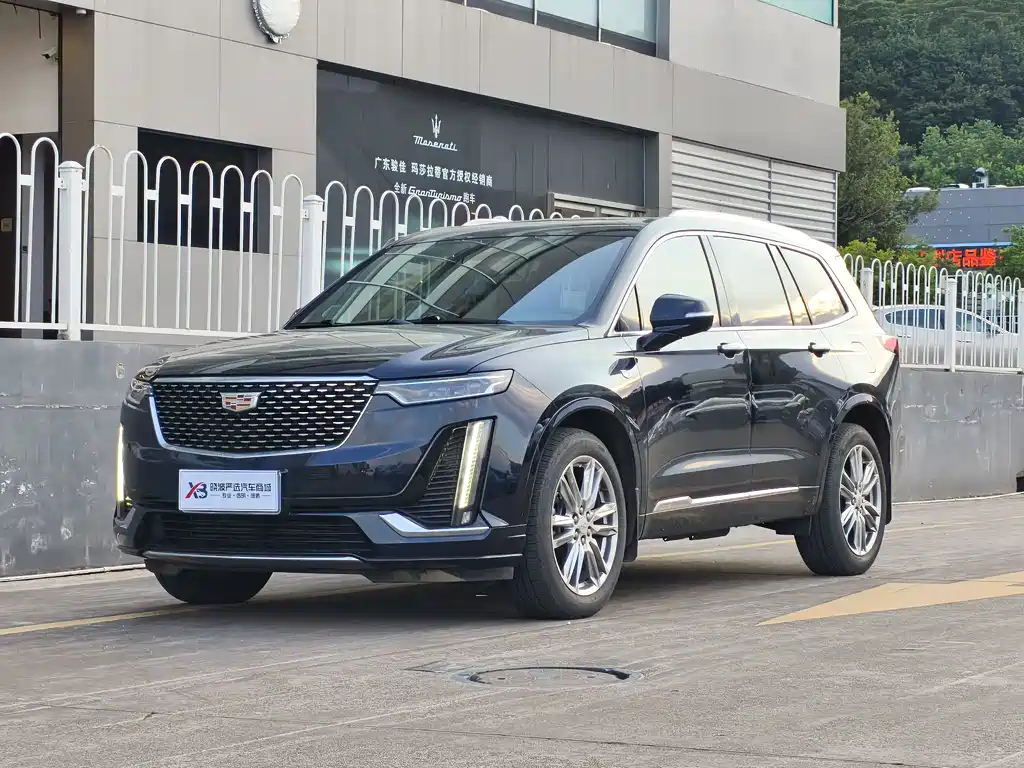 Cadillac XT6 2022 — фото 1