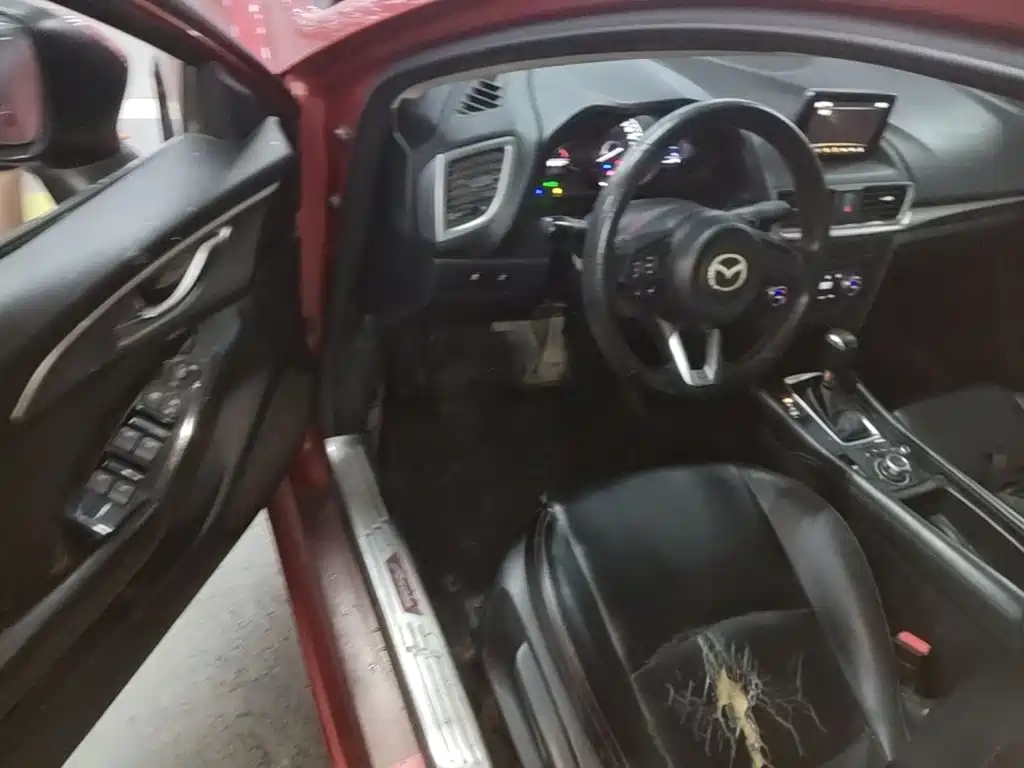 Mazda 3 Angkesela 2017 — фото 12