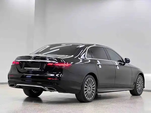 Mercedes-Benz E-Class 2023