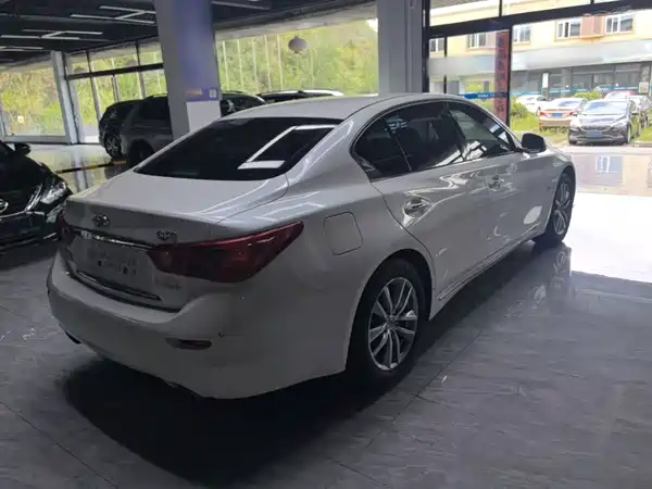 Infiniti Q50L 2016
