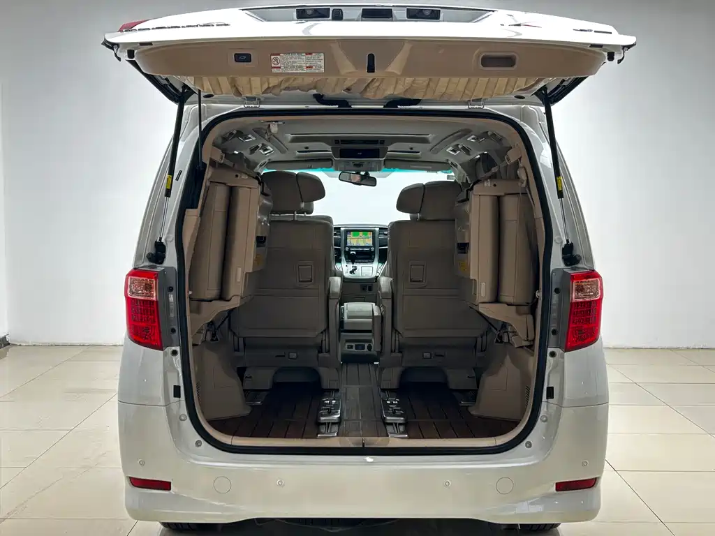 Toyota Alphard 2015 — фото 22