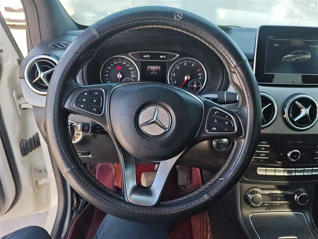 Mercedes-Benz B-Class 2017 — фото 7