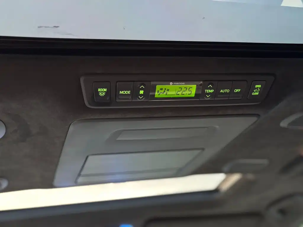 Toyota Alphard 2012 — фото 14