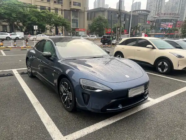 Xiaomi SU7 2025
