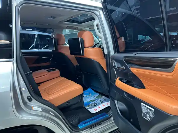Lexus LX 2019