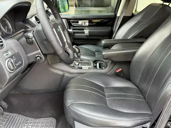 Land Rover Discovery 2011