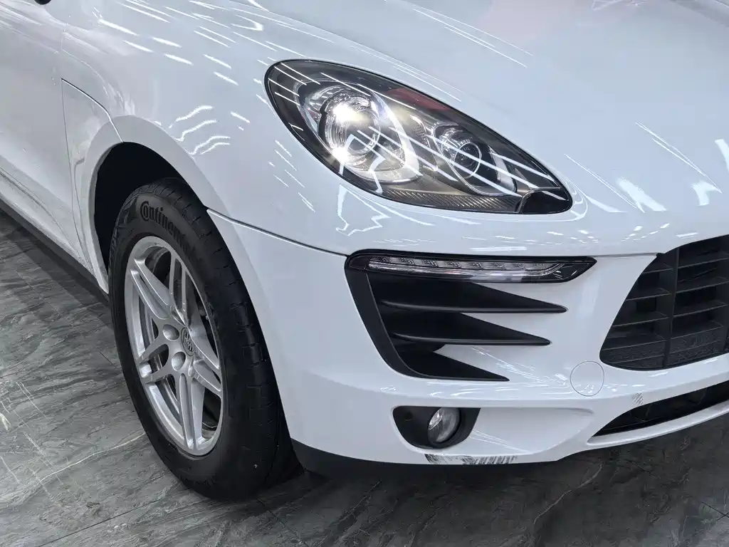 Porsche Macan 2018 — фото 17