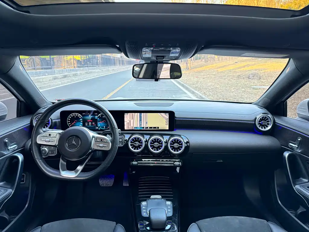 Mercedes-Benz A-Class 2023 — фото 6