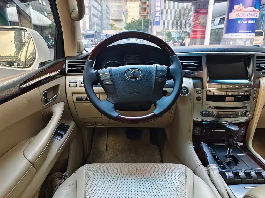 Lexus LX 2008 — фото 12