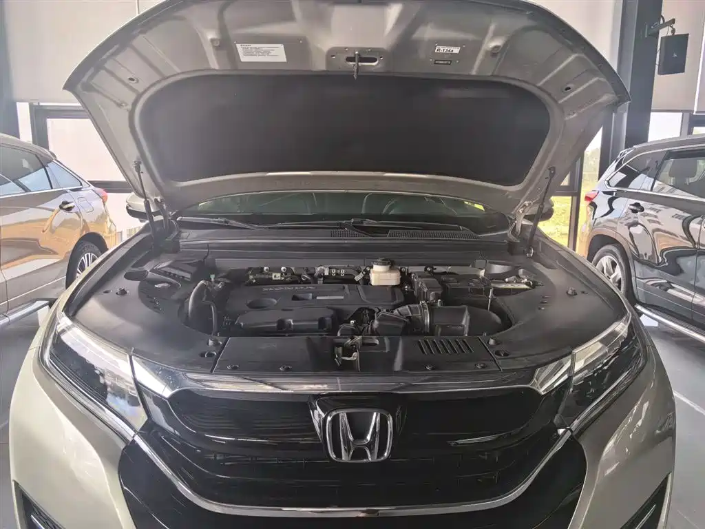 Honda UR-V 2018 — фото 18