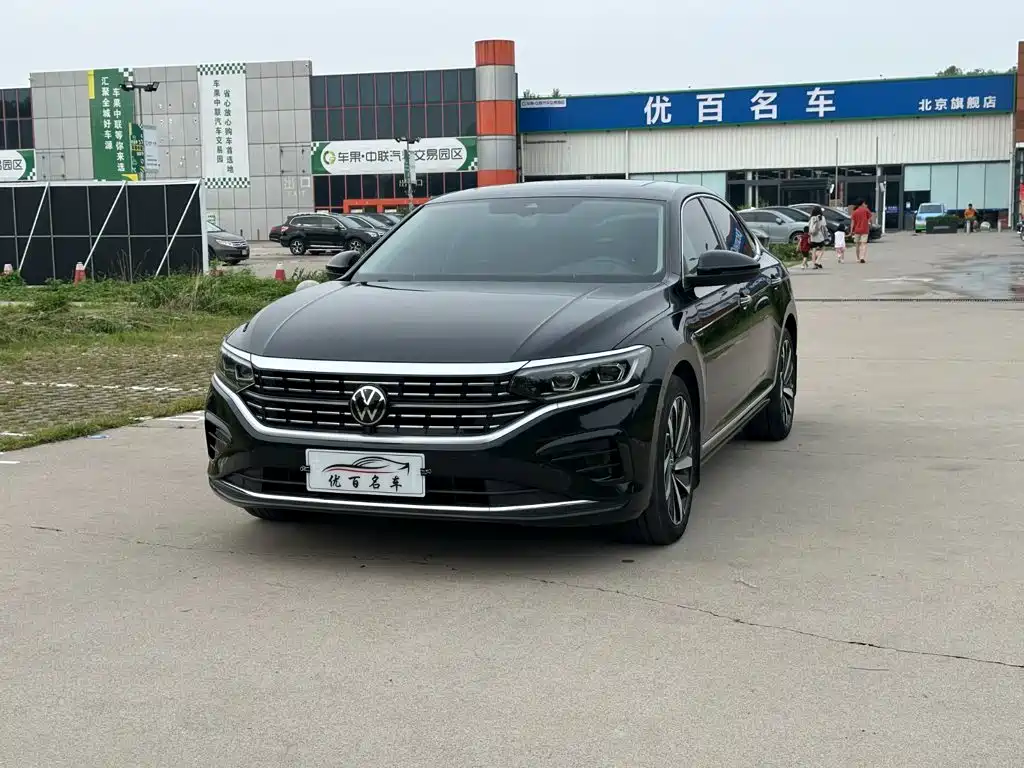 Volkswagen Passat 2024
