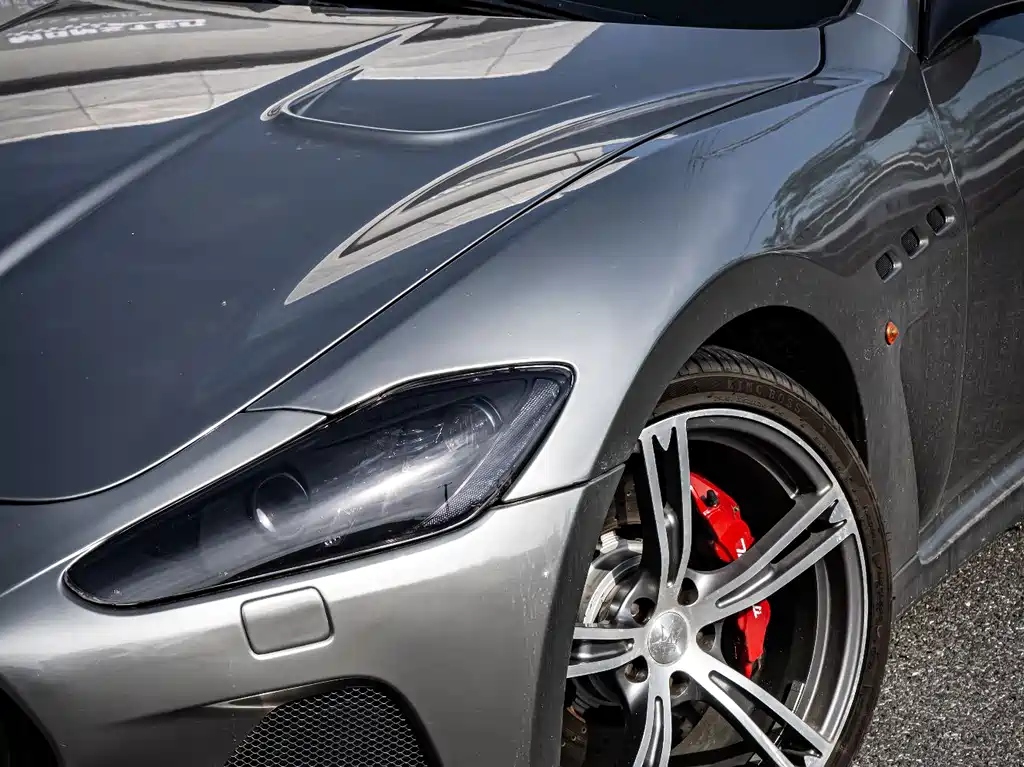 Maserati GranTurismo 2013 — фото 11