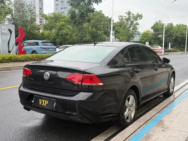 Volkswagen Lamando 2015