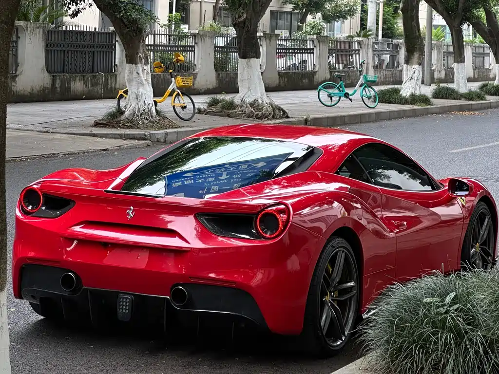 Ferrari 488 2016 — фото 3
