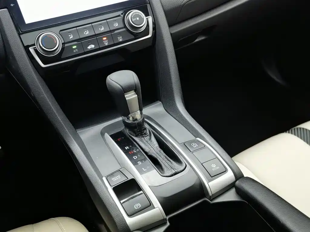 Honda Civic 2017 — фото 13