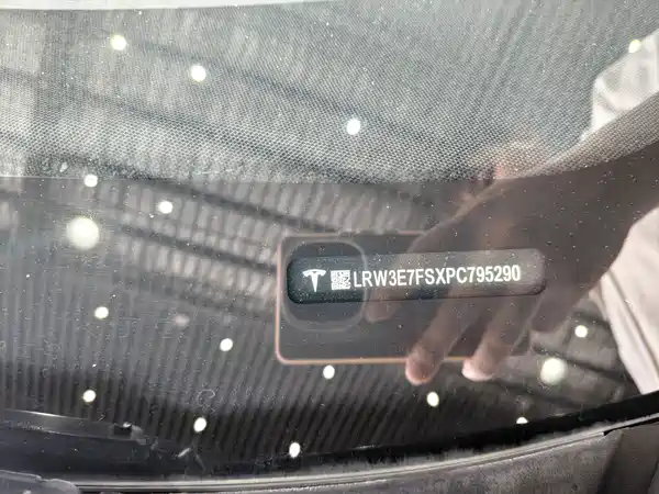 Tesla Model 3 2023