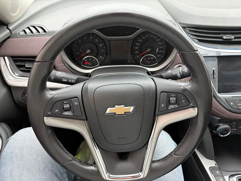 Chevrolet Malibu 2016 — фото 19