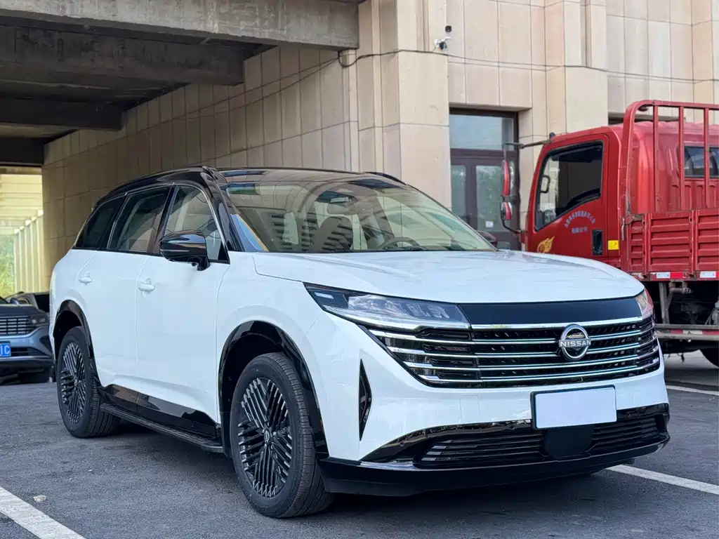 Nissan Teramont 2025