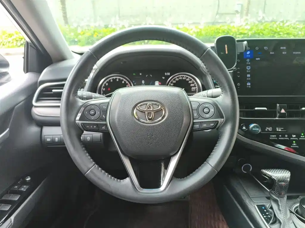 Toyota Camry 2023