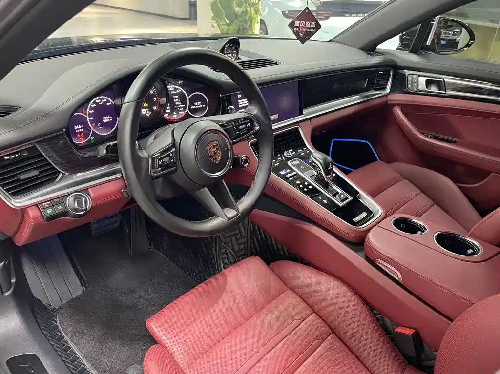 Porsche Panamera 2023