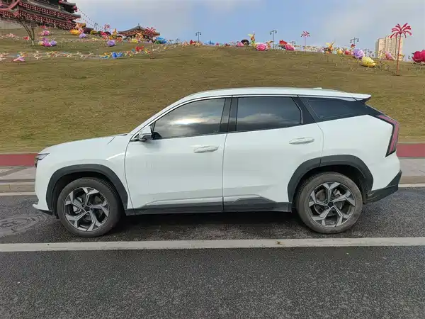 Geely Boyue L 2023
