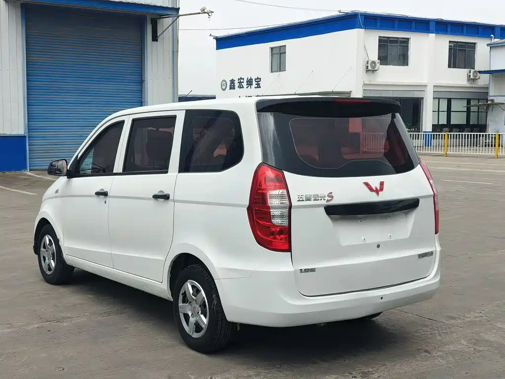 Wuling Hongguang 2018 — фото 6