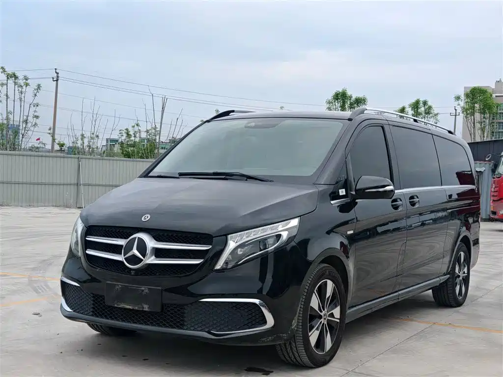 Mercedes-Benz V-Class 2022 — фото 2