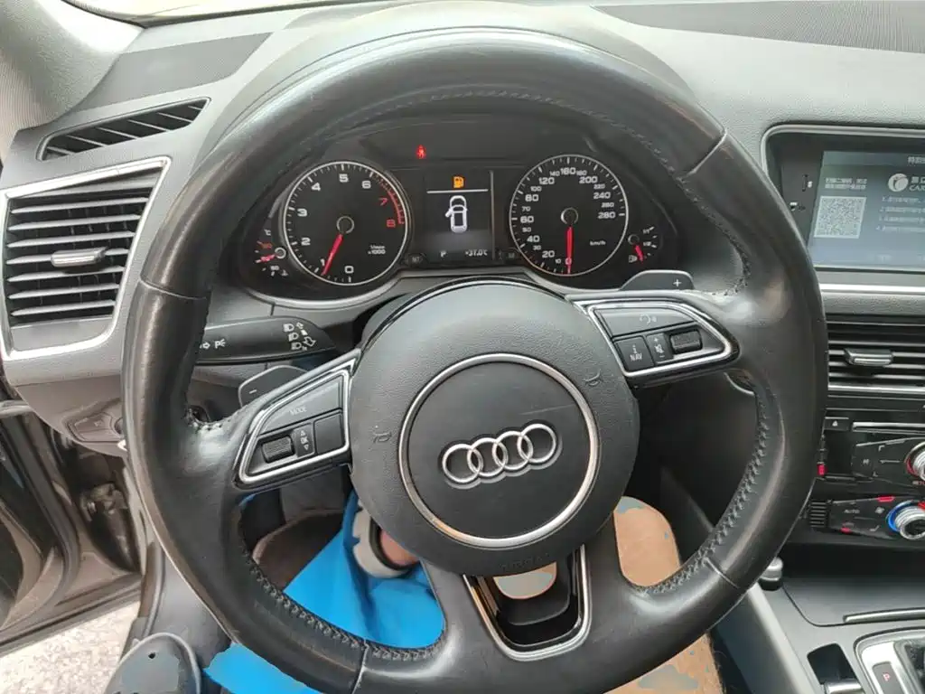 Audi Q5 2017 — фото 11