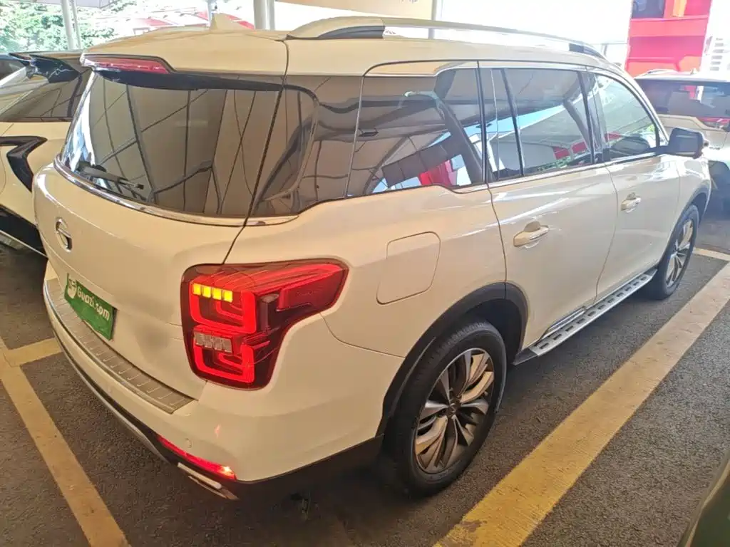 GAC Trumpchi GS8 2017 — фото 7