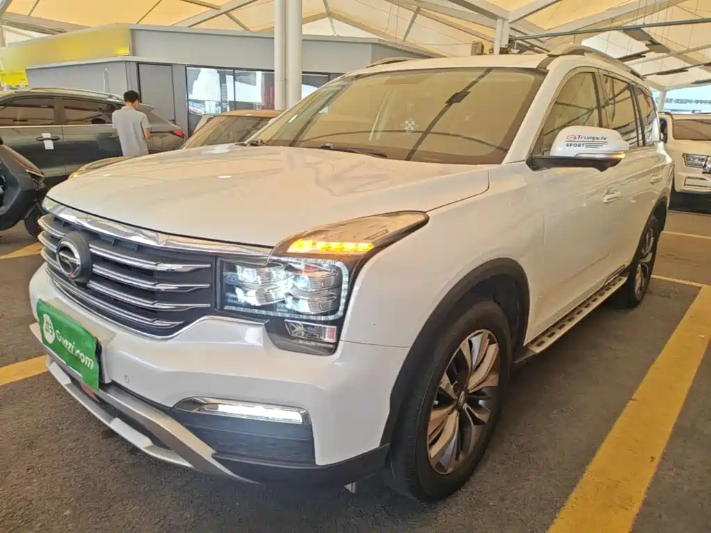 GAC Trumpchi GS8 2017 — фото 2