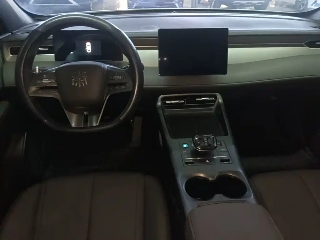 BYD Qin PLUS 2025 — фото 10