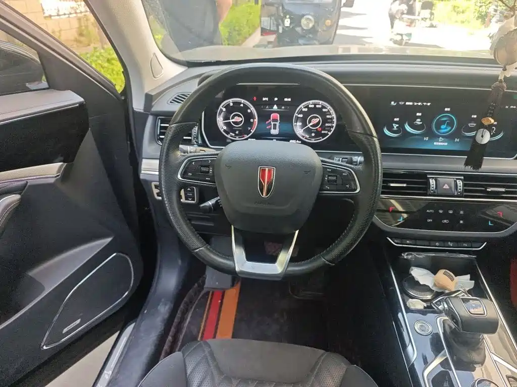 Hongqi HS5 2023