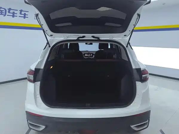 Geely Binyue 2021