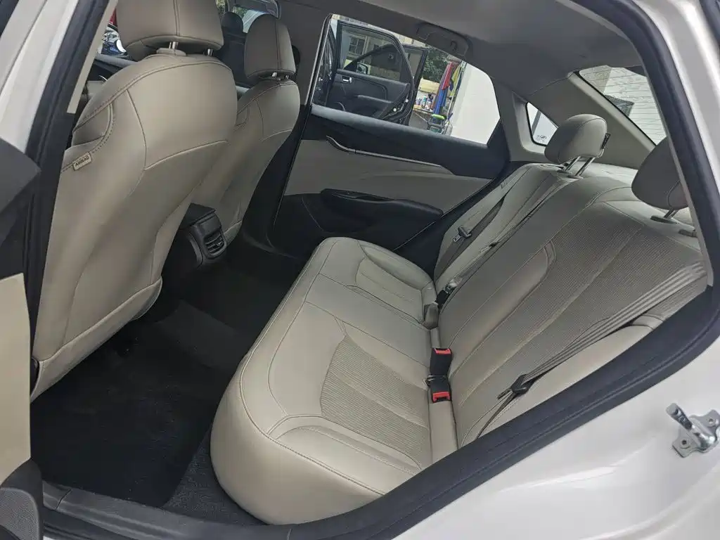 Buick Excelle 2017 — фото 17