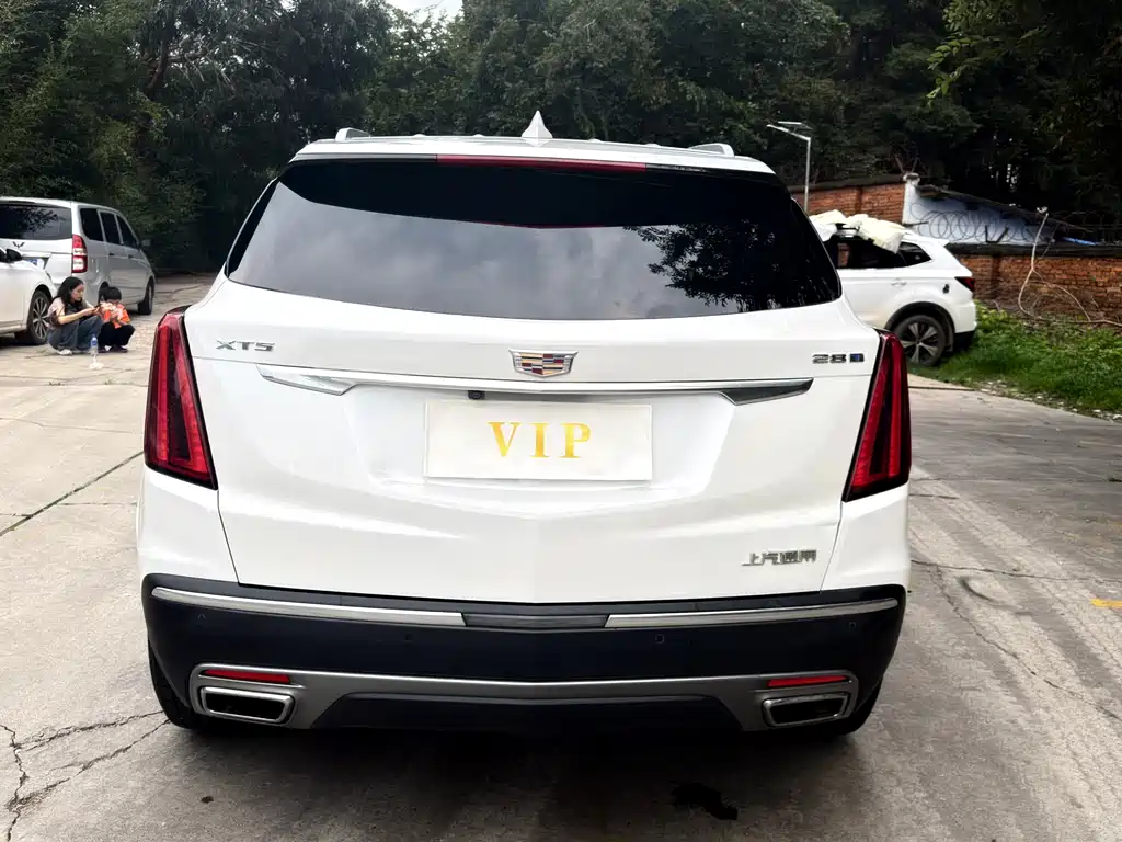 Cadillac XT5 2021 — фото 11
