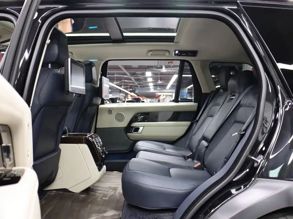 Land Rover Range Rover 2021 — фото 23