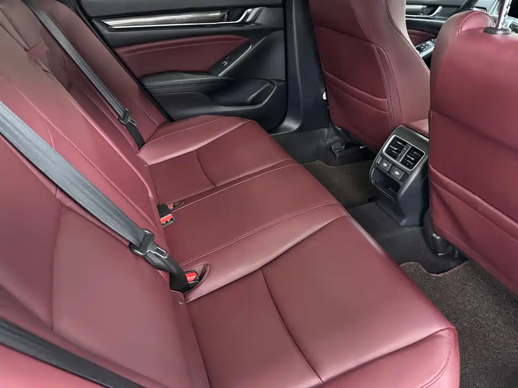 Honda Accord 2022 — фото 17