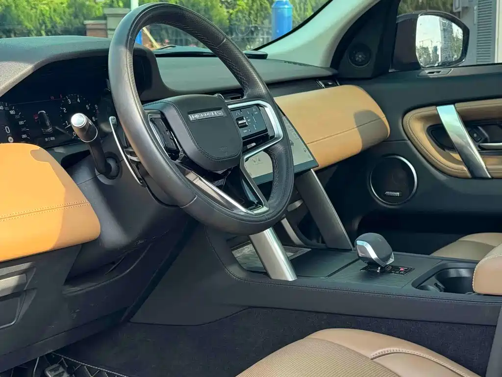 Land Rover Discovery Sport 2023 — фото 26