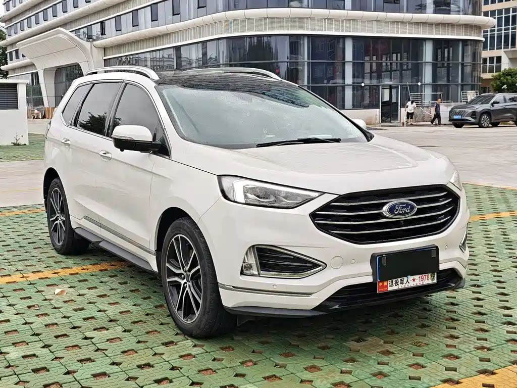 Ford Edge 2021 — фото 3