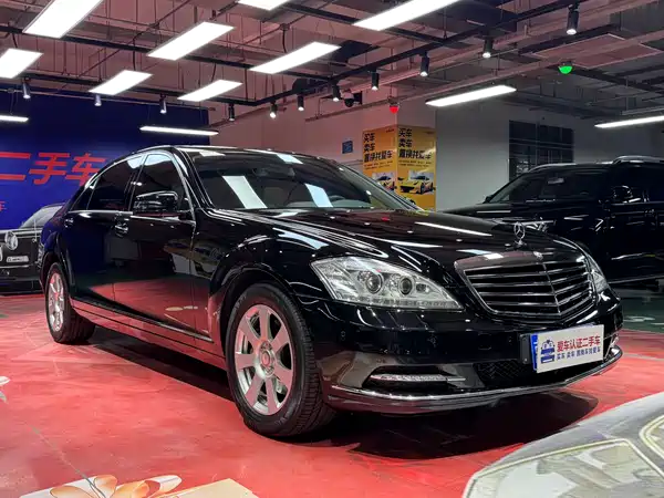 Mercedes-Benz S-Class 2012