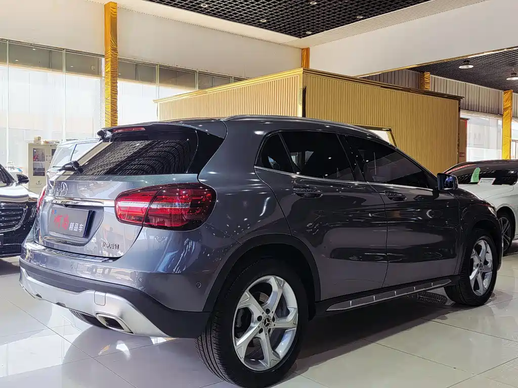 Mercedes-Benz GLA 2017 — фото 15