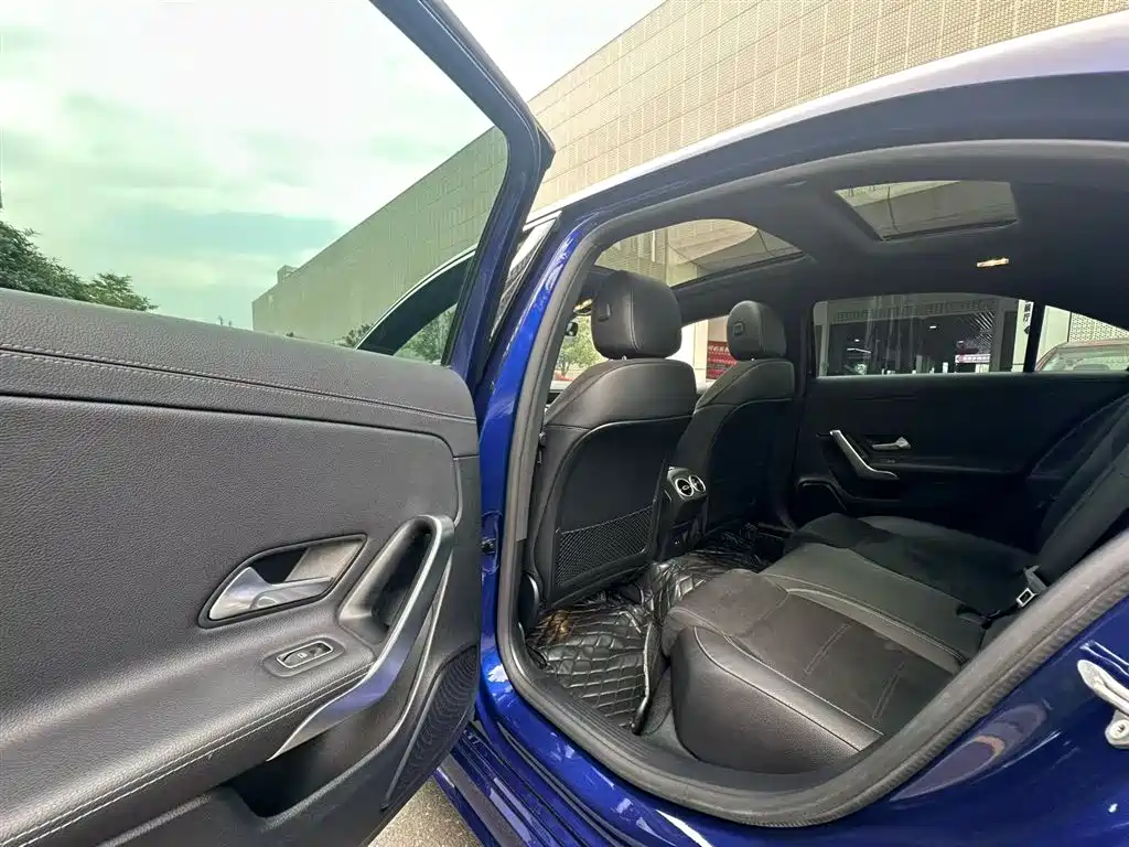 Mercedes-Benz A-Class 2020 — фото 10