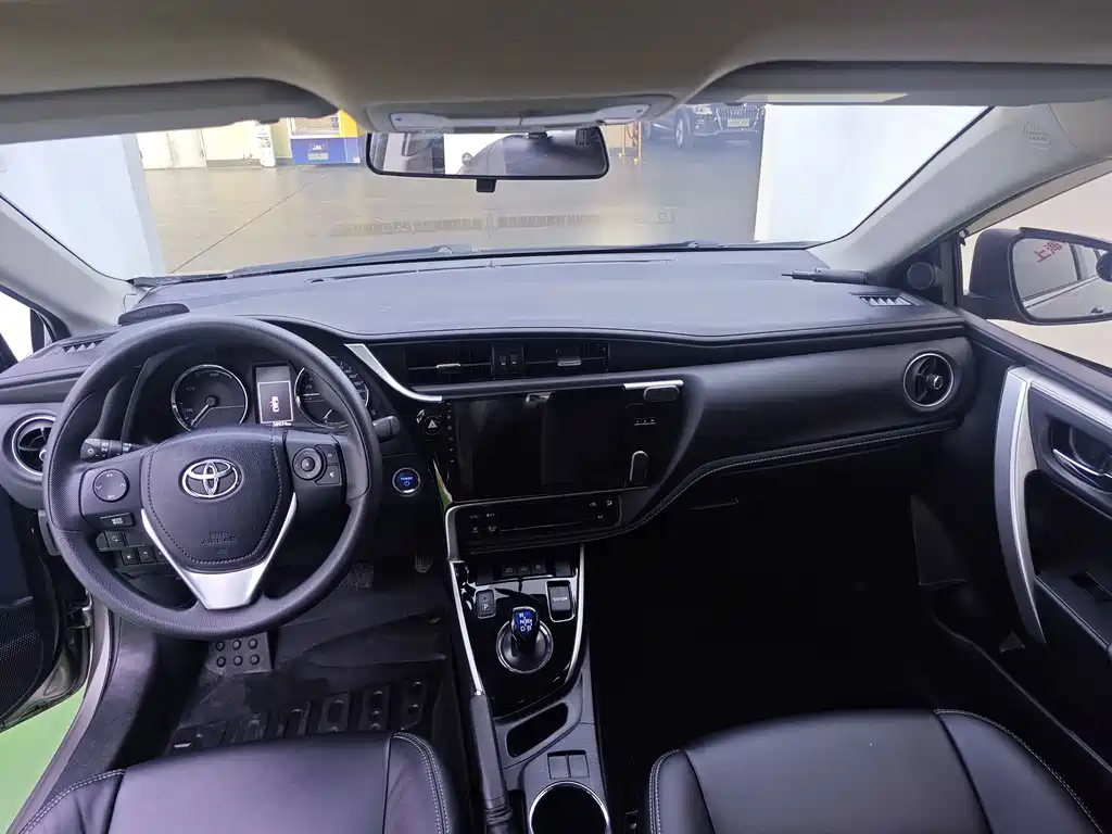 Toyota Corolla Hybrid 2020 — фото 11
