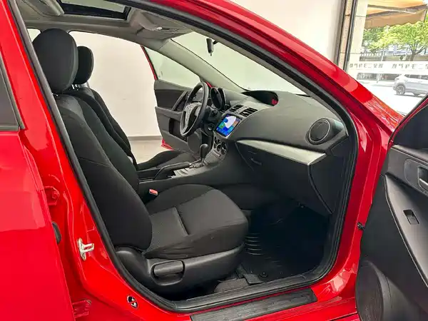 Mazda 3 Xingcheng 2013