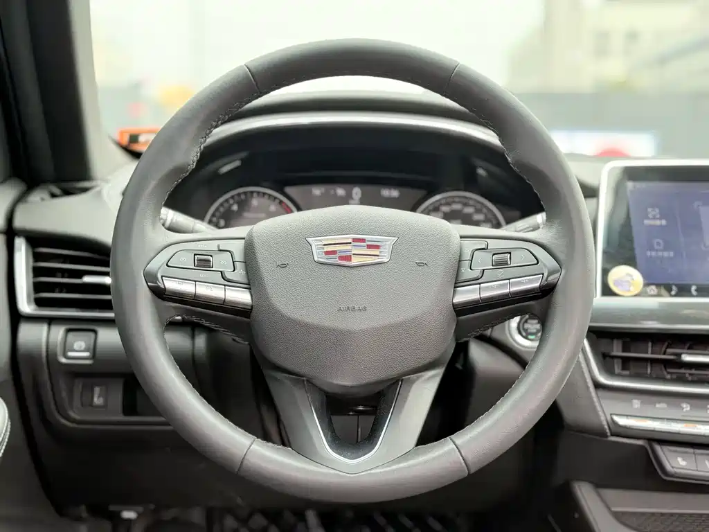 Cadillac CT5 2022 — фото 13