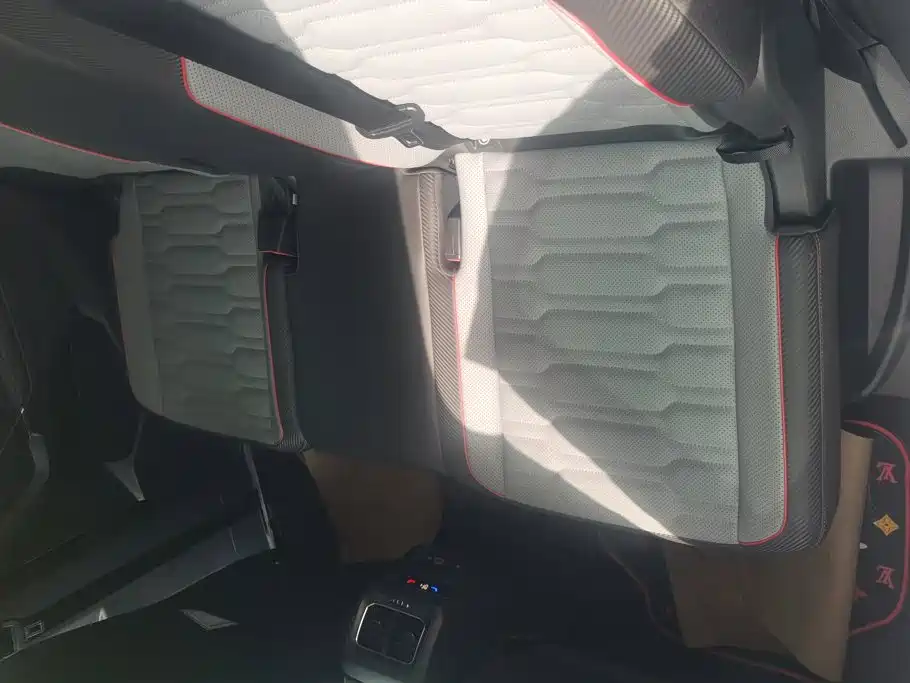 Volkswagen Tiguan L 2023 — фото 11