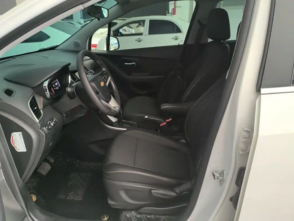 Chevrolet Trax 2017 — фото 15