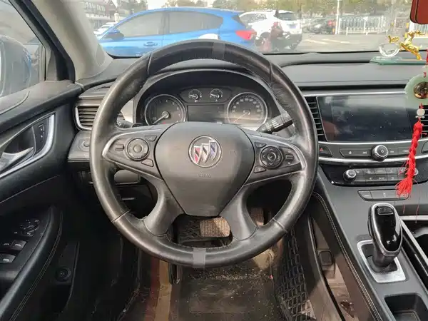 Buick LaCrosse 2021