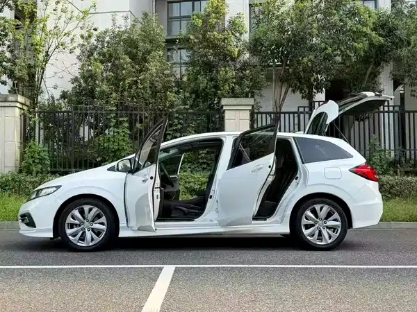 Honda Jade 2017